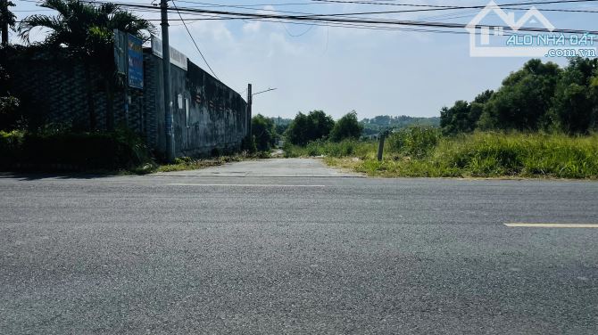 Bán Đất Mặt Tiền Đường Nhựa 8m  Cách Đường ven biển Nguyễn Tất Thành 30 mươi mét Ngang - 2