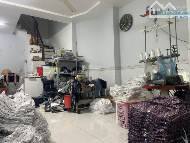 BÁN NHÀ CĂN GÓC 4 TẦNG (4.5X20M), 2 MẶT HẺM Ô TÔ BÔNG SAO, QUẬN 8, NHỈNH 6 TỶ. DÒNG TIỀN - 2