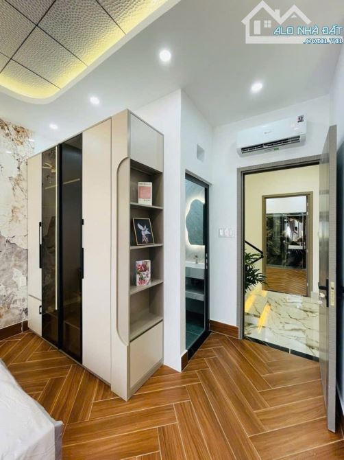 HẾT NƯỚC CHẤM - TÂN BÌNH 6p-5p đi bộ ra EMART - 52M2 full nội THẤT CAO CẤP - 6 TỶ NHỈNH - 2