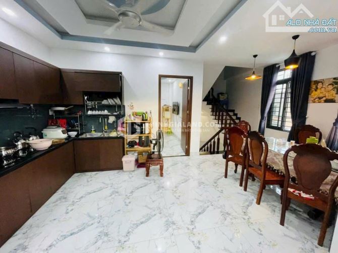 CHÍNH CHỦ BÁN NHÀ 1 TRỆT 3 LẦU CÓ GARAGE Ô TÔ – NGUYỄN TRƯỜNG TỘ. GẦN BÃI TRƯỚC - 2