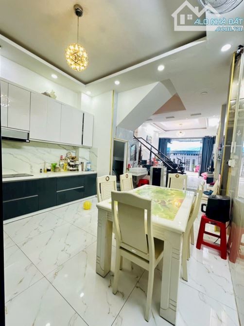 Ngay dương cát lợi-nhà mới 4 tầng- 4 x 14- hẻm xe hơi-6.95 tỷ - 2