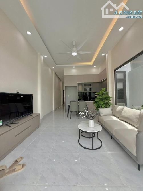 BÁN NHANH NHÀ CẤP 4 HIỆN ĐẠI VỪA HOÀN THIỆN XONG - 2