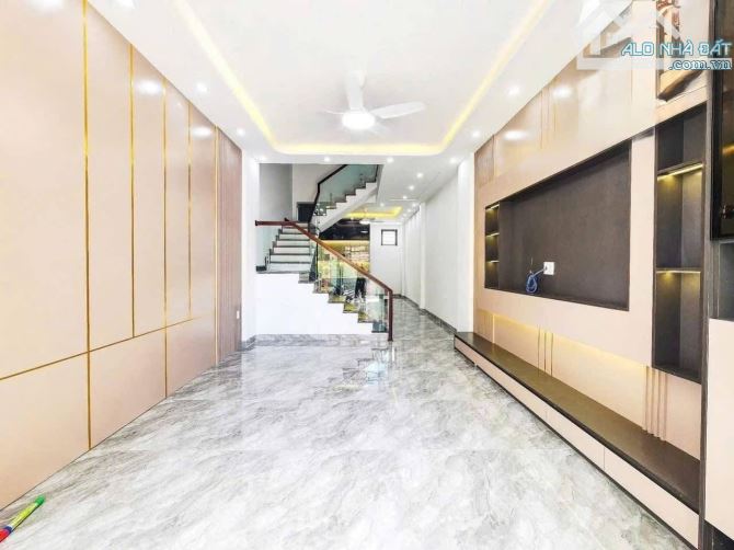 MSP: 02 🏡 NHÀ 5 TẦNG – KHÚC THỪA DỤ, LÊ CHÂN - 2