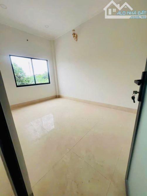 📣📣 Bán nhà 1 Trệt 1 Lầu SHR thổ cư đường ô tô 132m2 (P. Tân Vạn) - 2