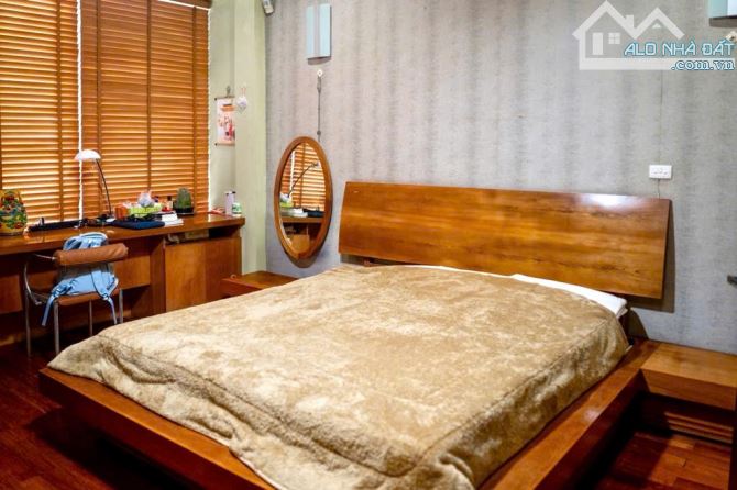 Bán nhà mặt phố Giảng Võ, Đống Đa DT 60m2, 5 tầng, MT 4.5m, kinh doanh sầm uất - 2