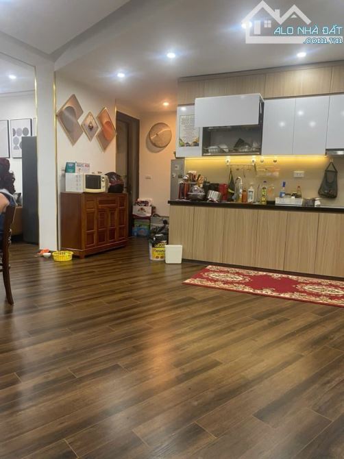 Bán chung cư Mễ Trì, trung tâm Mỹ Đình full nội thất, 110m, 3 ngủ giá chỉ hơn 6 tỷ. LH: 09 - 2