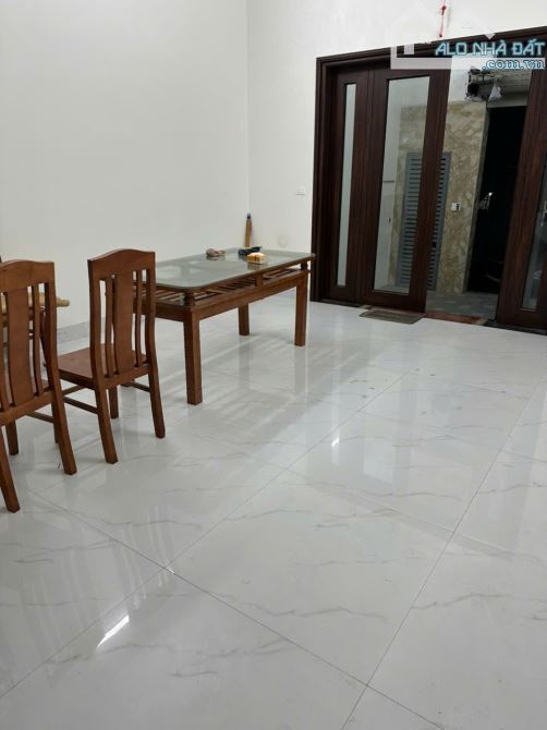 BÁN ĐẤT XÂM ĐỘNG TẶNG NHÀ 3TÂNG DT 100 sát vành đai 4, ô tô 7 chỗ thông - 2