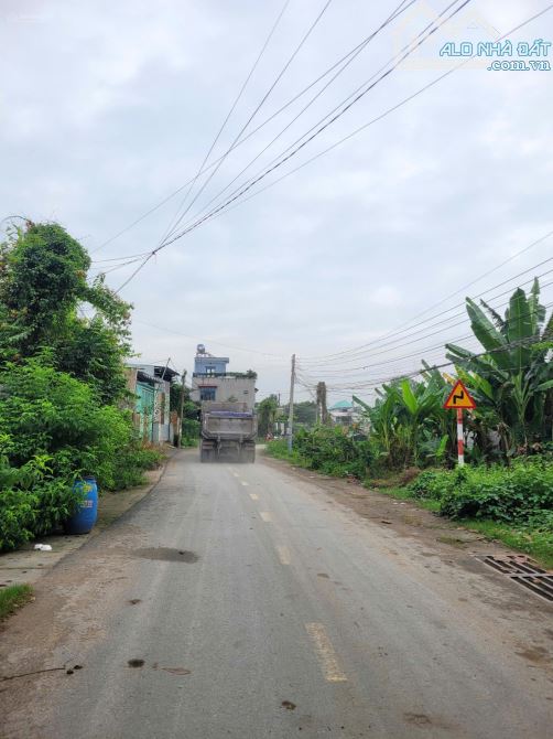 Bán lô góc 11x29.5m, hẻm thông ĐT. 747A P. Thái Hòa, Tp. Tân Uyên gần tổ hợp FPT - 2