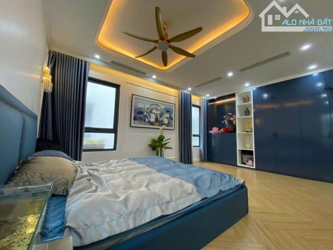 Phân lô Trần Quốc Hoàn, 36m2*6T, ô tô đỗ cửa, nhà đẹp ở ngay, dân trí cao, gần phố, 12 tỷ - 2