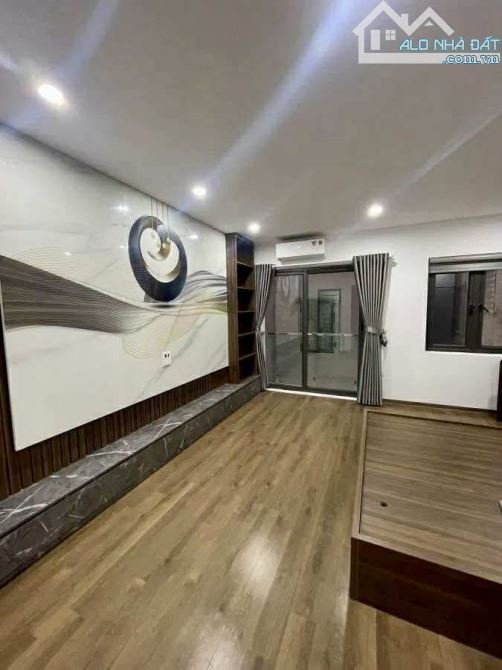 Nhà đẹp 6 Tầng thang máy Bồ Đề, Long Biên - 2