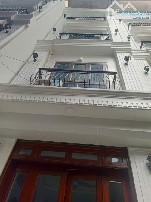 NHÀ NHẬT TẢO- BẮC TỪ LIÊM- 5 TẦNG THANG MÁY NHỈNH 8 TỶ - 2