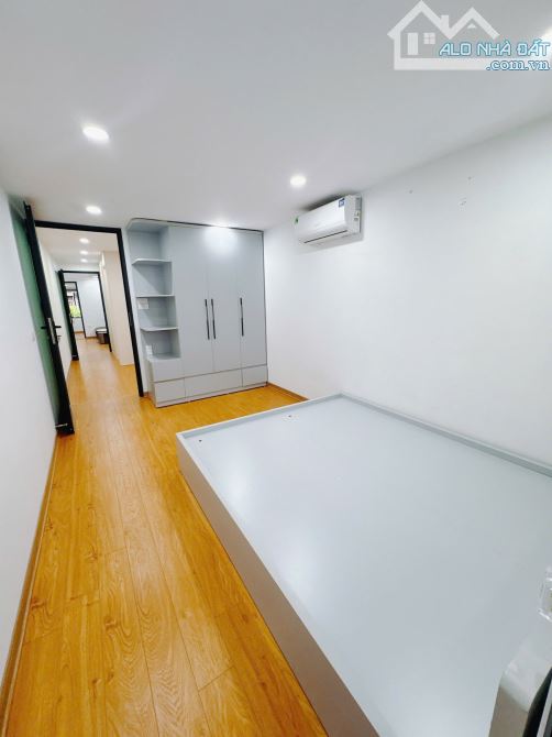SIÊU PHẨM TẬP THỂ BA ĐÌNH, NHÀ ĐẸP FULL NỘI THẤT, Ô TÔ ĐỖ, 2 THOÁNG TRƯỚC SAU - 2