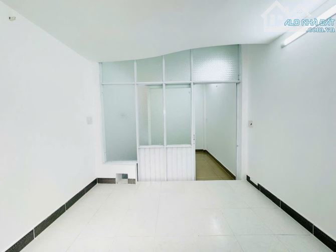 NHÀ MỚI Ở NGAY ĐƯỜNG QUANG TRUNG, GÒ VẤP, 25M2, CHỈ 2.95 TỶ - 2
