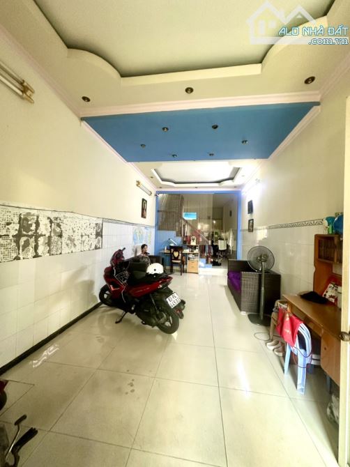 BÁN NHÀ QUẬN 11 HXH LẠC LONG QUÂN 2 TẦNG 56M2 CHỈ 7.1 TỶ - 2