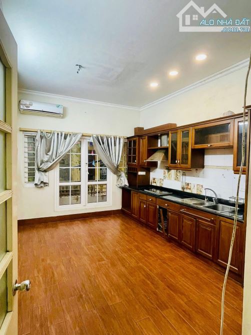 Đẹp nhất Hoàng Văn Thái ô tô tránh, lô góc, kinh doanh, văn phòng, DT 56m 21.5 tỷ. - 2