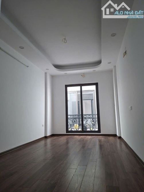 NHÀ PHỐ VIỆT HƯNG-VỊ TRÍ CỰC ĐẸP - HÀNG XÓM VINHOMES HARMONY - GẦN MẶT PHỐ VIỆT HƯNG VỈA - 2