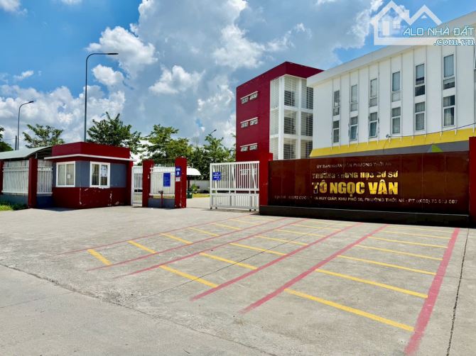 Đất Tiềm Năng sat bên Vòng Cung Tây Bắc !! Đối diện trường Tô Ngọc Vân - 415m2 - 2