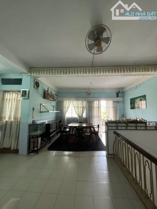 HẺM XE TẢI 10M – NGUYỄN VĂN THƯƠNG, D1, P.25, BÌNH THẠNH  • Dt: 5,8m x 20m .Gần ĐH HUTECH - 2