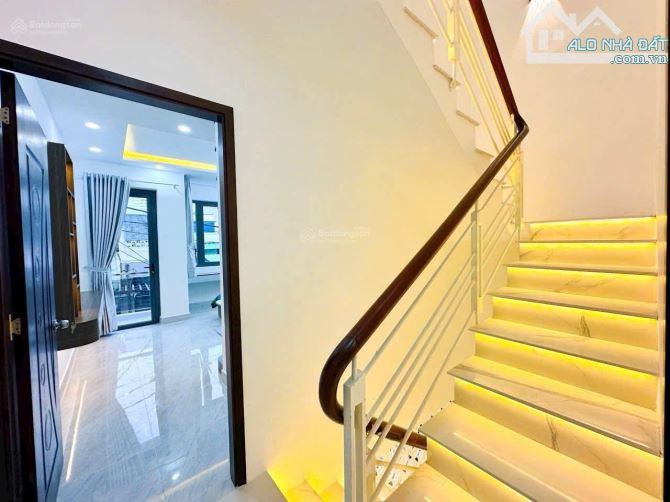 Chỉ 83tr/m2, Bán nhà 2 Tầng hẻm 1/ Lê Văn Huân, P13 DT: 4.4x30m [CN: 115m2]. Chỉ 9.6 tỷ - 2