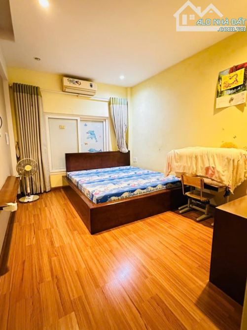 Bán nhà Lạc Long Quân 73m2 nhà 4 tầng mt4m 16 tỷ có thương lượng - 2