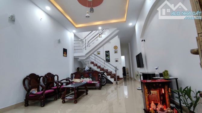 Nhà 3 tầng DT đẹp 4.5x20 - Mặt tiền Phạm Ngũ Lão gần bệnh viện 175 - 2