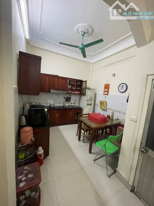 BÁN NHÀ CHÙA BỘC, ĐỐNG ĐA, 30M RA MẶT PHỐ, NGÕ THÔNG BA GÁC, 2 THOÁNG TRƯỚC SAU, Ở SƯỚNG - 2