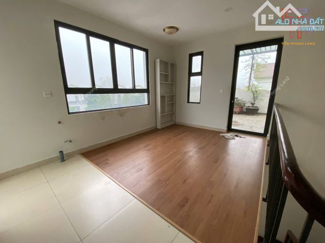 Siêu phẩm căn LK góc 3 thoáng - 90m2 - khu compound Vin Thăng Long - đồ cơ bản đẹp ở ngay - 2