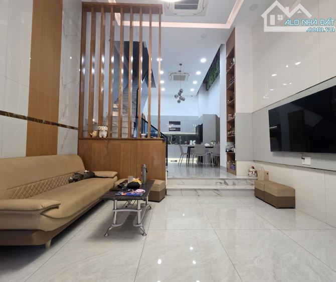Bán nhà Bình Thạnh - 92m2 - 5 tầng - thiết kế hiện đại - đường 10m - 19.9 tỷ - 2