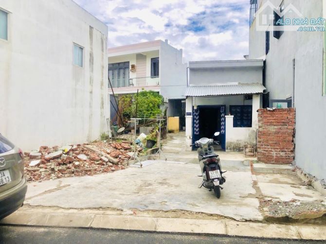 BÁN ĐẤT KIỆT OTO LÊ VĂN THỨ - SÁT BIỂN MÂN THÁI - 106m2 - MT 10m6 - NHỈNH NHẸ 7TY . - 2