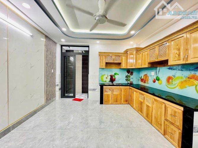 Bán nhà hẻm 8m Trường Chinh, phường 14, Tân Bình, 4x19m; 4 tầng - 2