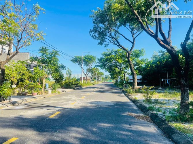 Bán gấp lô đôi 250m2 MT Võ Duy Dương, view hồ Bàu Tràm, giá chỉ 38tr/m2 - 2