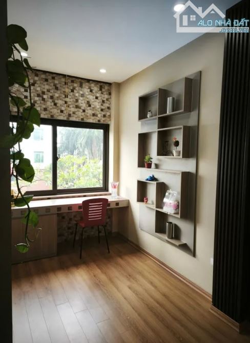 SIÊU HIẾM NHÀ ĐẸP PHỐ NGUYỄN VĂN CỪ –DT 48M² – MT 5M – 5 TẦNG – Ô TÔ ĐỖ CỬA GIÁ 10.X TỶ - 2