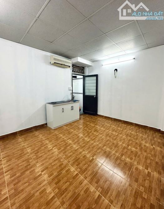 Bán nhà 3 tầng Cách Mạng Tháng 8 Quận 10, 40m2 4PN giá nhỉnh 7 tỷ TL - 2