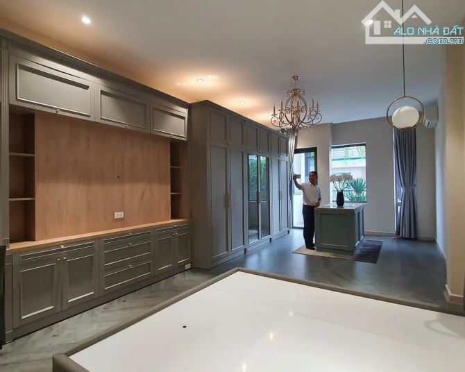 Bán Gấp! Tòa Căn Hộ Dịch Vụ 5 Tầng Trần Hưng Đạo, Q.5 – 74m², 9 Phòng, 350tr/N chỉ 15 Tỷ! - 2