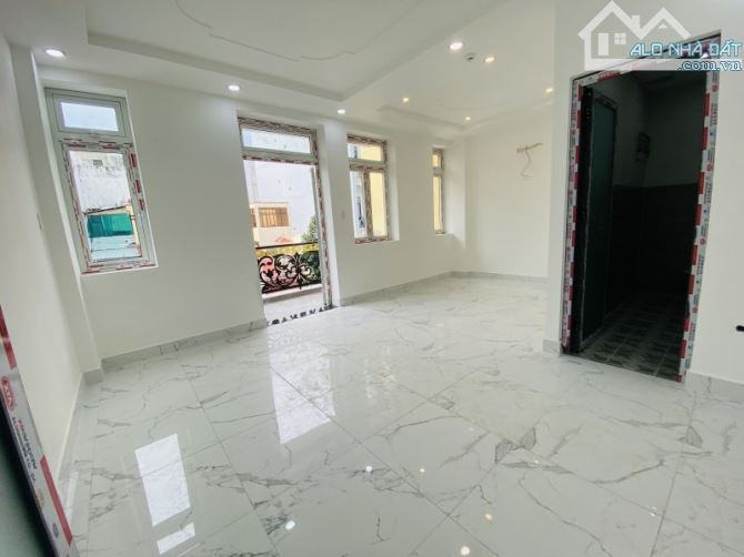 BÁN TÒA CHDV MẶT TIỀN ĐƯỜNG Q7- 120M2- HẦM 7 TÀNG- 20P- THU NHẬP 1.5T/NĂM - 2