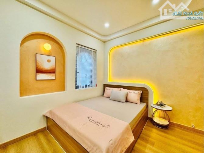 NHÀ ĐẸP XVNT , GẦN BX MIỀN ĐÔNG , 42M2 , 3PN , SÁT MẶT TIỀN , CHỈ 6,X TỶ , BÌNH THẠNH . - 2