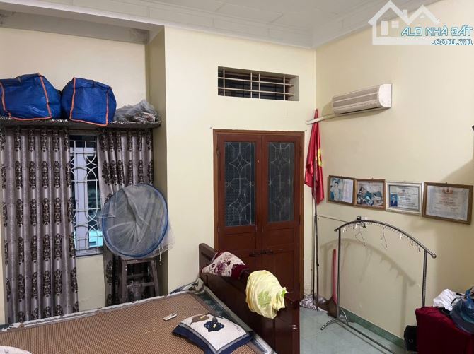 Nhà 2,5 tầng tuyến 2 đường Trần Nhội - Ngõ hơn 3m - 2