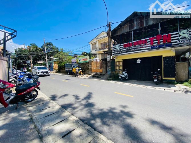BÁN ĐẤT MẶT TIỀN HOÀNG DIỆU NGAY TRUNG TÂM - ĐƯỜNG NHỰA CHÍNH OTO TRÁNH NHAU - NGANG 7,6M - 2