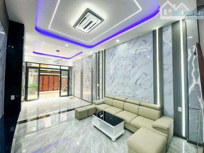 CHỦ GỞI BÁN NHÀ 1 TRỆT 1 LẦU THUỘC KDC VIP CỔNG SAU CTY POUCHEN P.HOÁ AN. GIÁ CHỈ 3,750 TỶ - 2