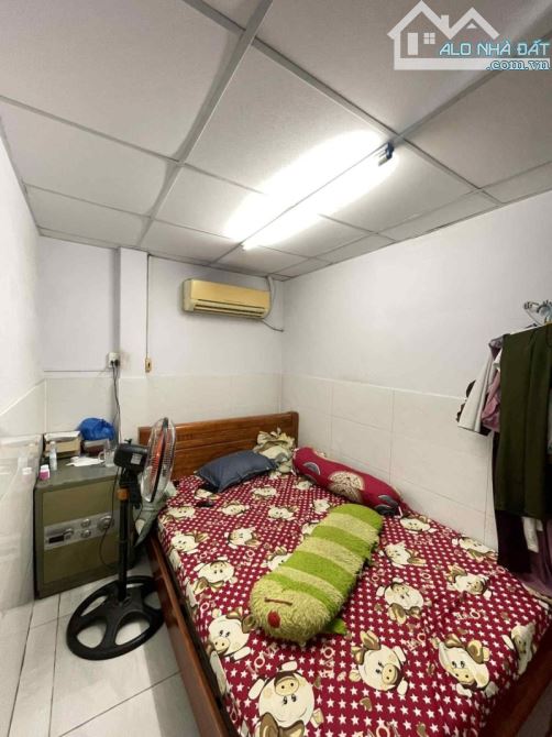 NGAY HƯƠNG LỘ 3 SÁT AEON TÂN PHÚ- HẺM XE TẢI THÔNG - 38M2(4x9.5)- NHÀ 2 TẦNG. CHỈ 4 TỶ XÍU - 2