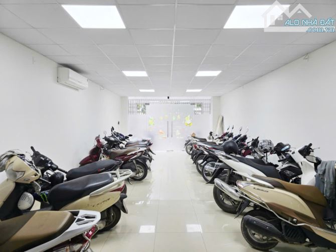 cho thuê nhà KĐT Galaxy Vạn Phúc. DT 100m2, 6 tầng thang máy, điều hòa âm trần - 2