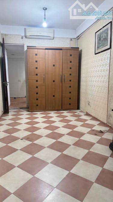 Hiếm Bán - Nhà Thô Mộc -Tập Thể Khí Tượng Thuỷ Văn - Chùa Bộc - Dt:60m2/PK/PN*4,2 tỷ - 2