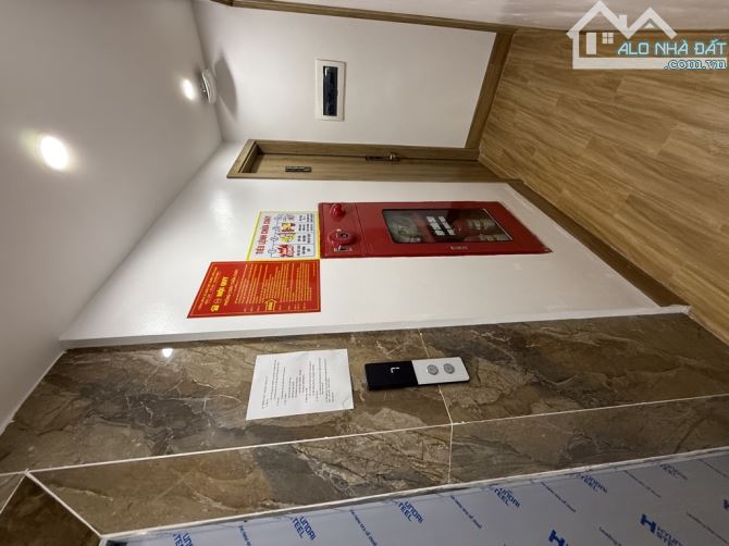 Bán nhà dòng tiền Phan Đình Giót! CHDV cao cấp 102m2x8 tầng 22pkk, siê dòng tiền ~2.0 tỷ/N - 2