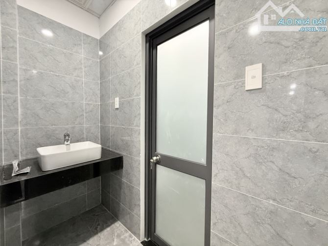 BÁN NHÀ 2 TẦNG, 55M2, HẺM 3 MÉT - PHẠM VĂN ĐỒNG, BÌNH THẠNH , GIÁ 4.x TỶ - 2