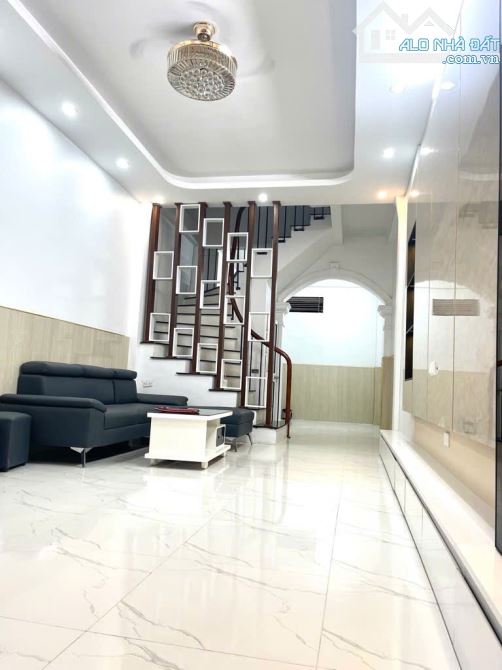 NHÀ LÔ GÓC 3 MẶT THOÁNG XUÂN THUỶ, CẦU GIẤY – 47M² x 4 Tầng – Ô TÔ TẬN NHÀ, KINH DOANH TỐT - 2
