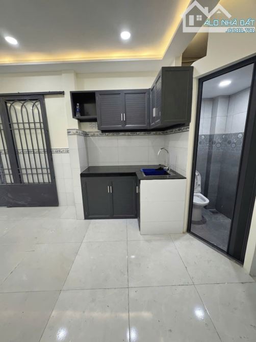 Nhà gần hxh - SHR - Không quy hoạch - Không lộ giới - Hướng Tây - 2