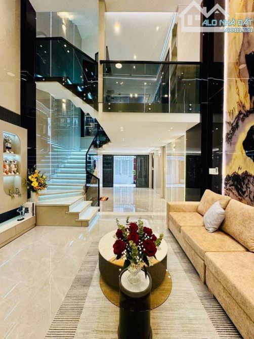 NHÀ NGỘP CÓ DÒNG TIỀN 27 TRIỆU NGAY NGUYỄN TRÃI, PHẠM NGŨ LÃO, QUẬN 1 - GIÁ: 6 TỶ 710/64M2 - 2