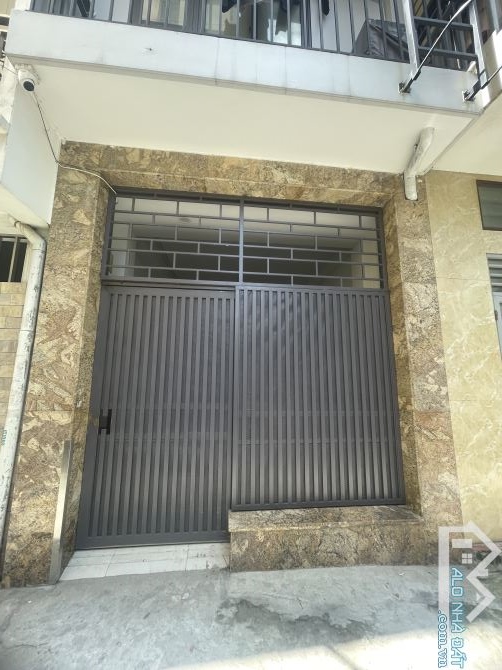 BÁN CHDV 14 PHÒNG, DÒNG TIỀN 1.3TỶ/NĂM - DT 70M2 x 8TẦNG, LA THÀNH- BA ĐÌNH - 2