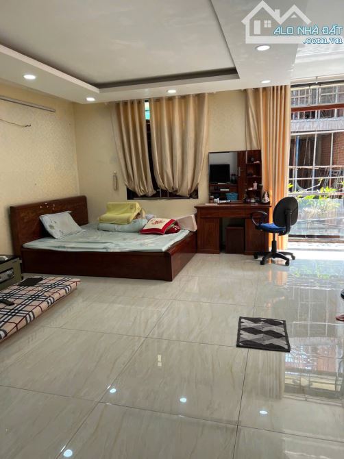 Bán Nhà Đường Kinh Doanh Lý Thường Kiệt 80m2 (5.4x15) 5 Tầng kế Quận 10 Giá Chỉ 15.99 Tỷ - 2