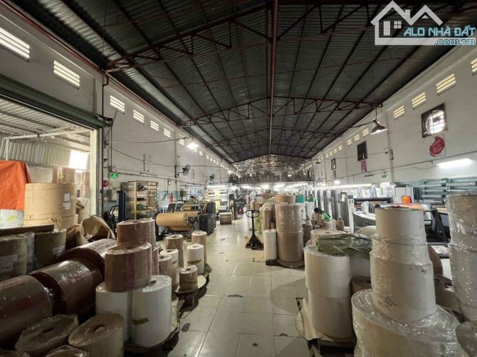 Cho thuê kho xưởng 4000m2 (xd: 3000m2) giá rẻ Đức Hòa Đông. Có PCCC tự động, trạm 630kva - 2